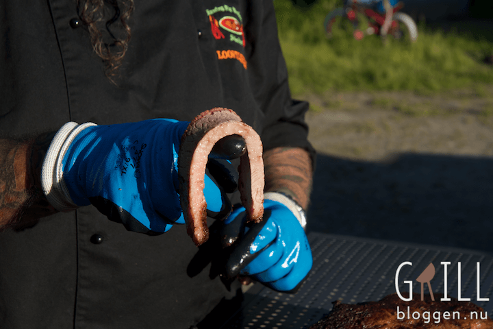 FLAMING PIG BBQ 109