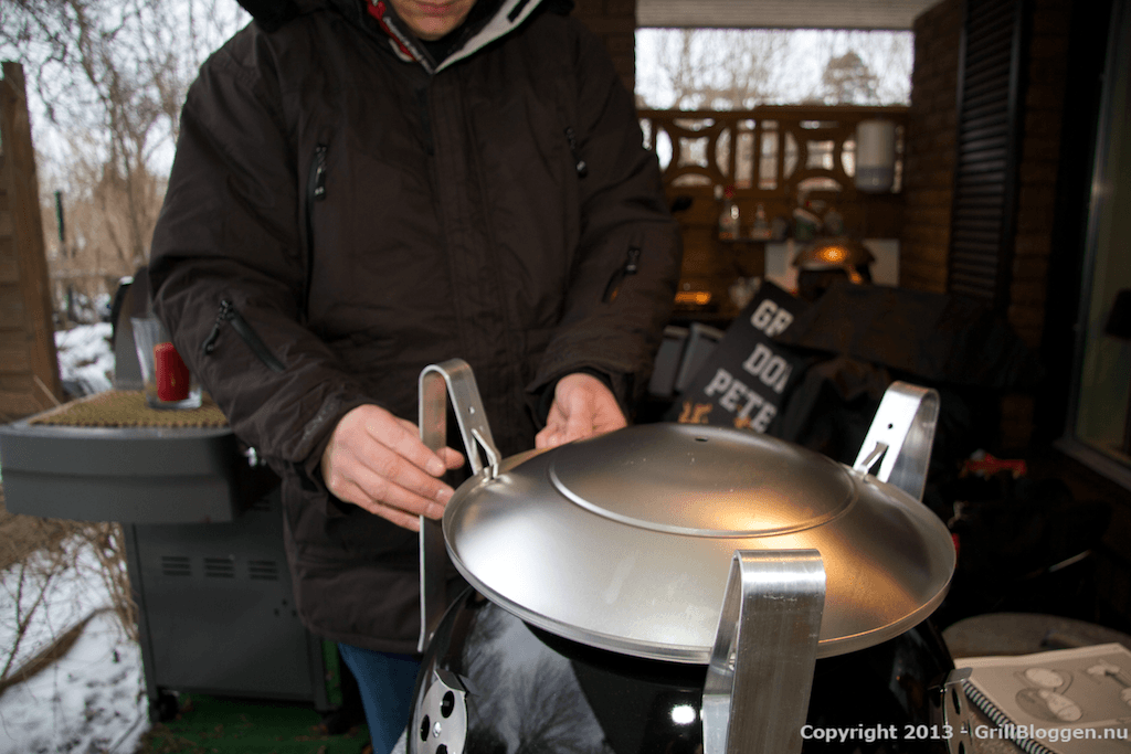 WSM Weber Smokey Mountain Cooker montering 14