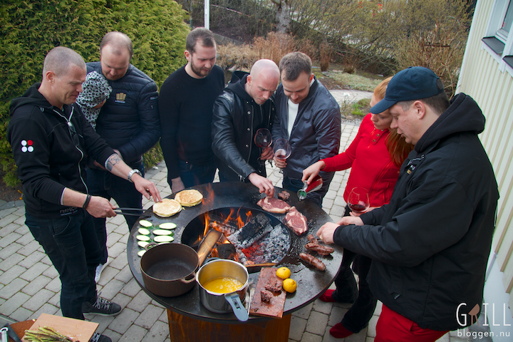 ofyr grill stekplatta IMG 1235 gemenskap grilla tillsammans