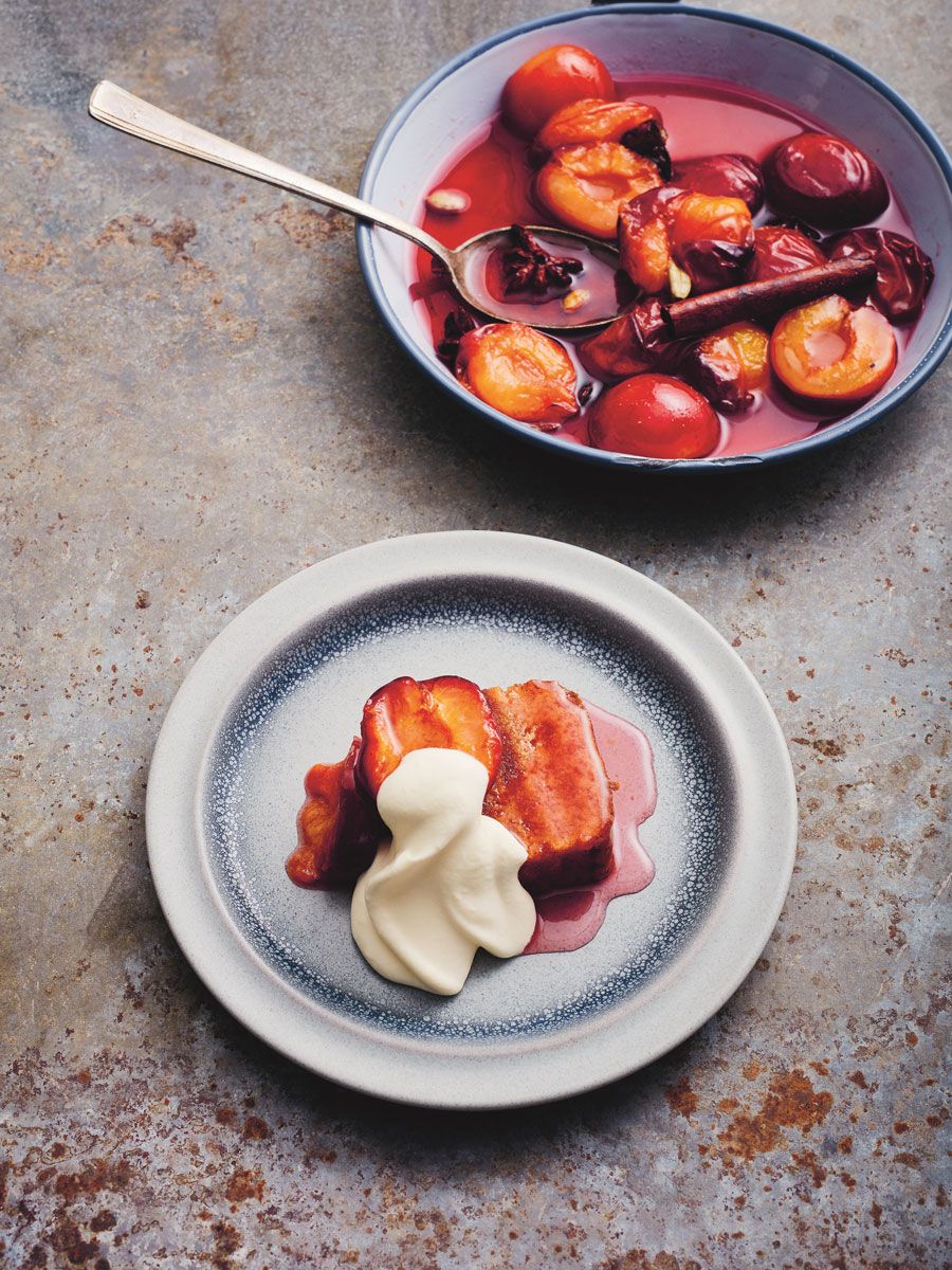 Recept på SOCKERKAKA MED PLOMMON I KRYDDIG LAG av Tareq Taylor 