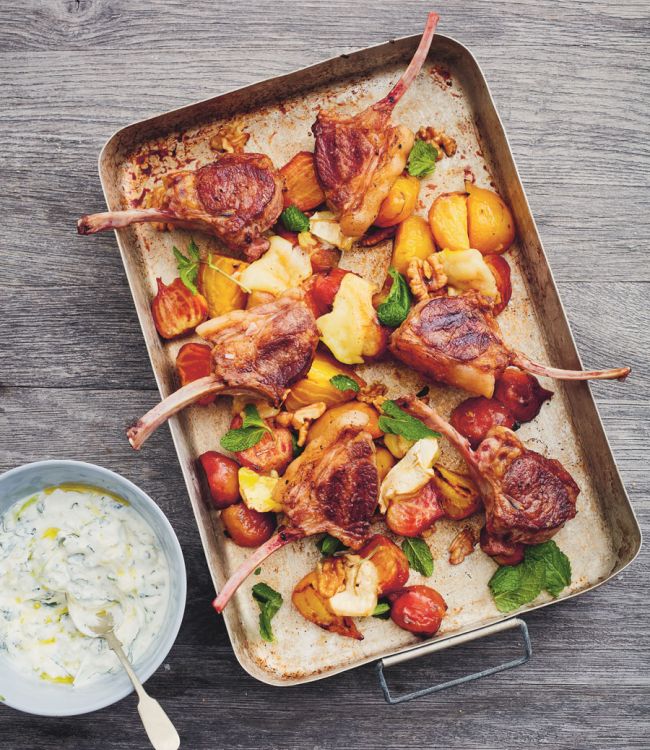 Recept på LAMMKOTLETTER MED CHÈVRE­ BAKADE BETOR av Tareq Taylor 